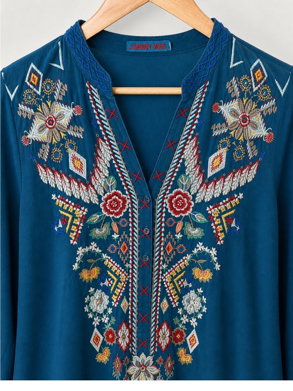 Johnny Was Blue Embroidered V-Neck Tunic Women’s L Boho Blue Festival - Picture 4 of 4